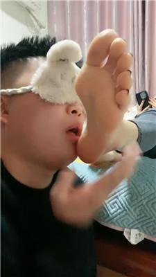 【穗禾】沉浸式裸足恋足狂舔 bf48671  第12张